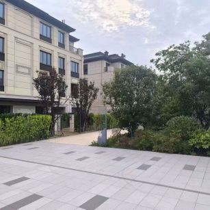 阜新 芝麻白与芝麻白搭配铺装，尺寸1200*600