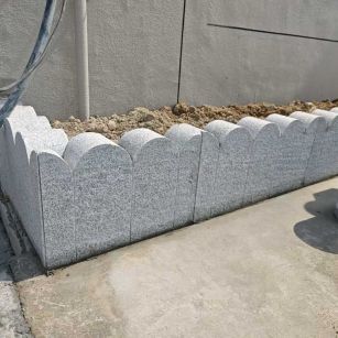 阜新 芝麻白花岗岩花边石铺装效果图