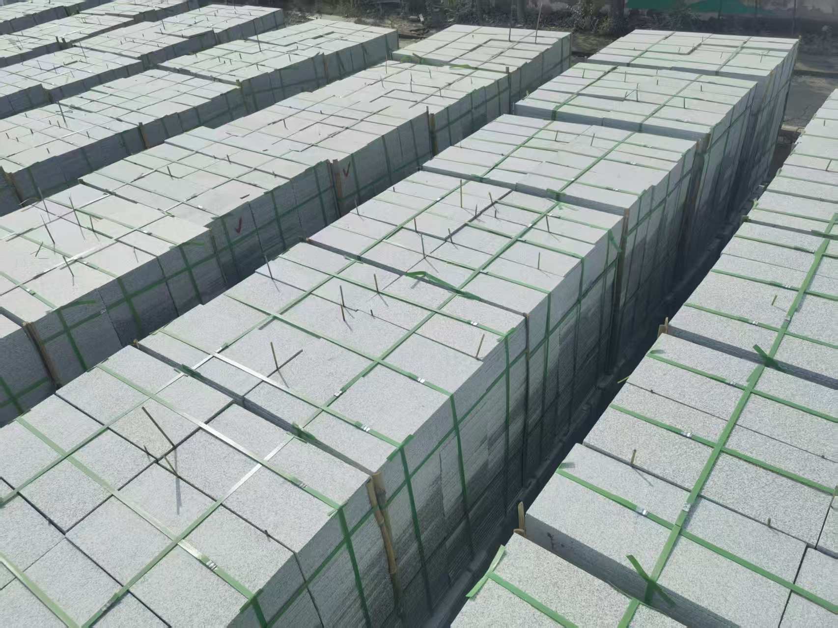 阜新 芝麻白1.8公分火烧300*600地铺，清仓大甩卖