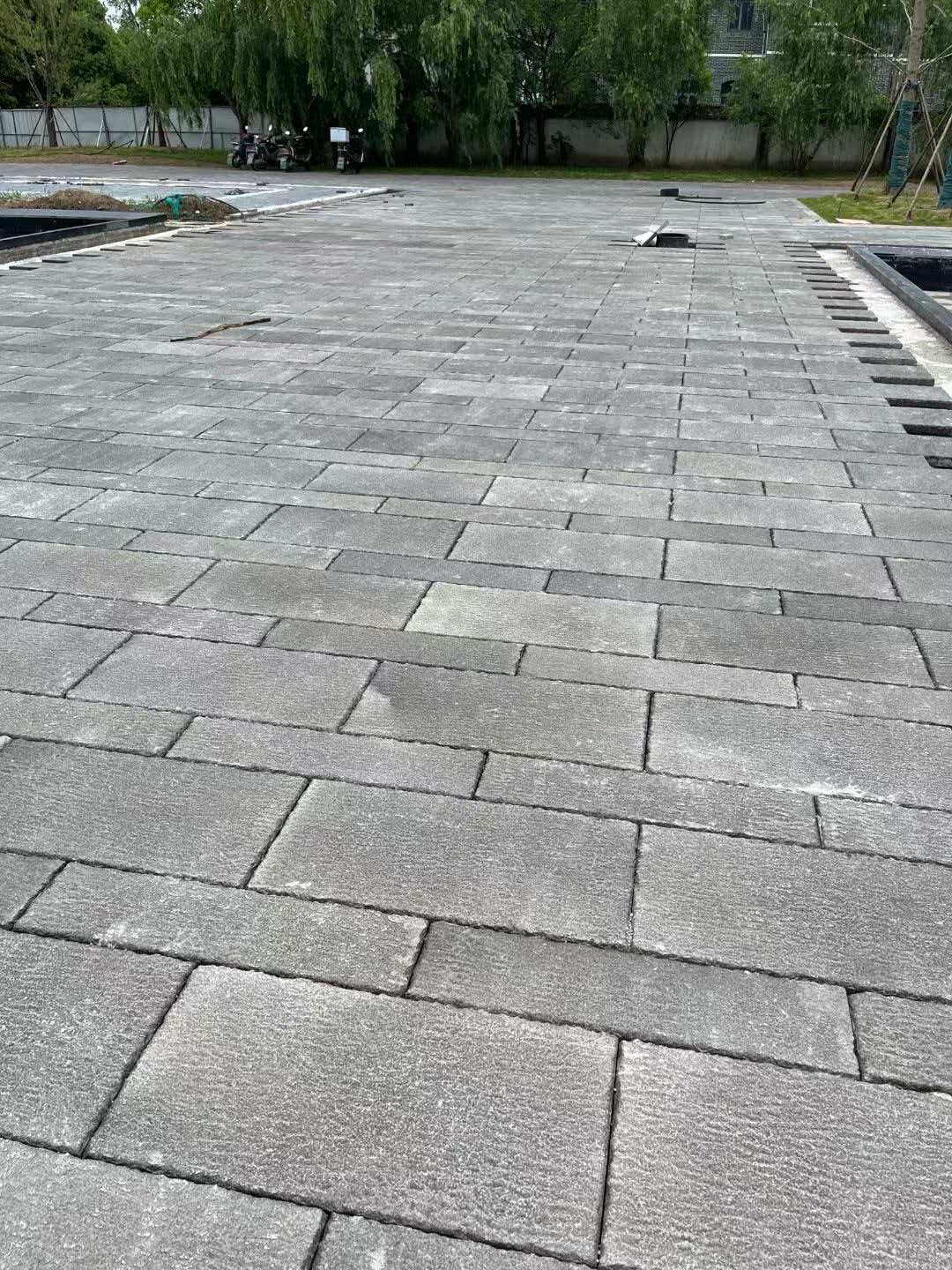 阜新 工地仿古石铺装现场实拍
