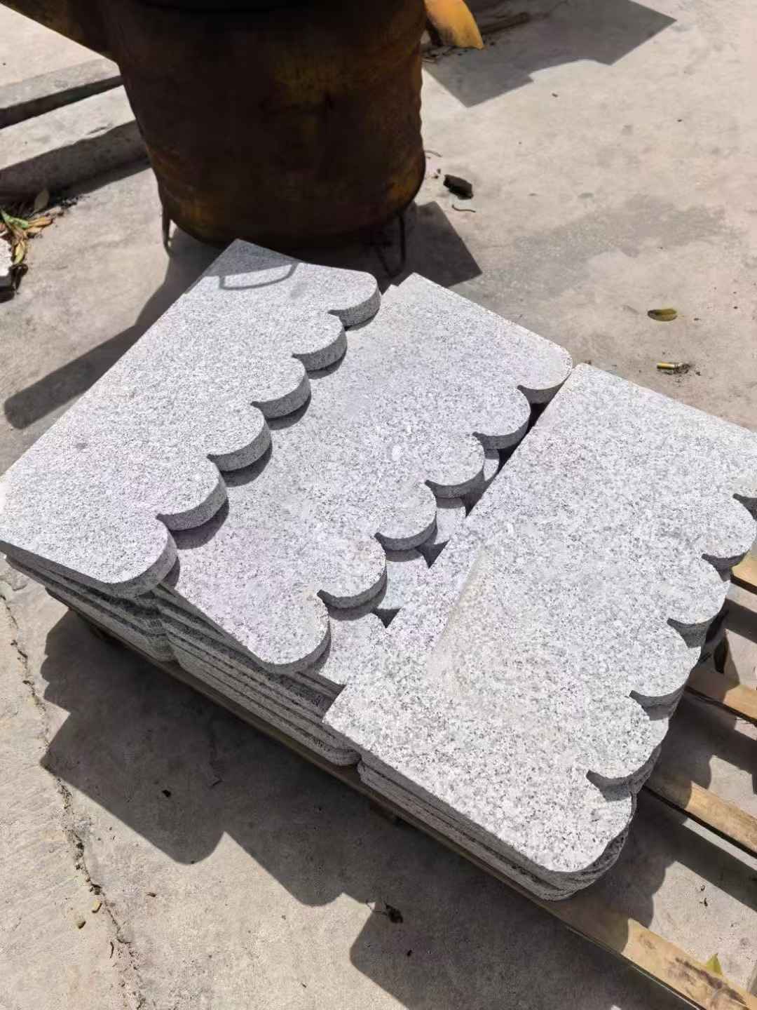 阜新 花边石