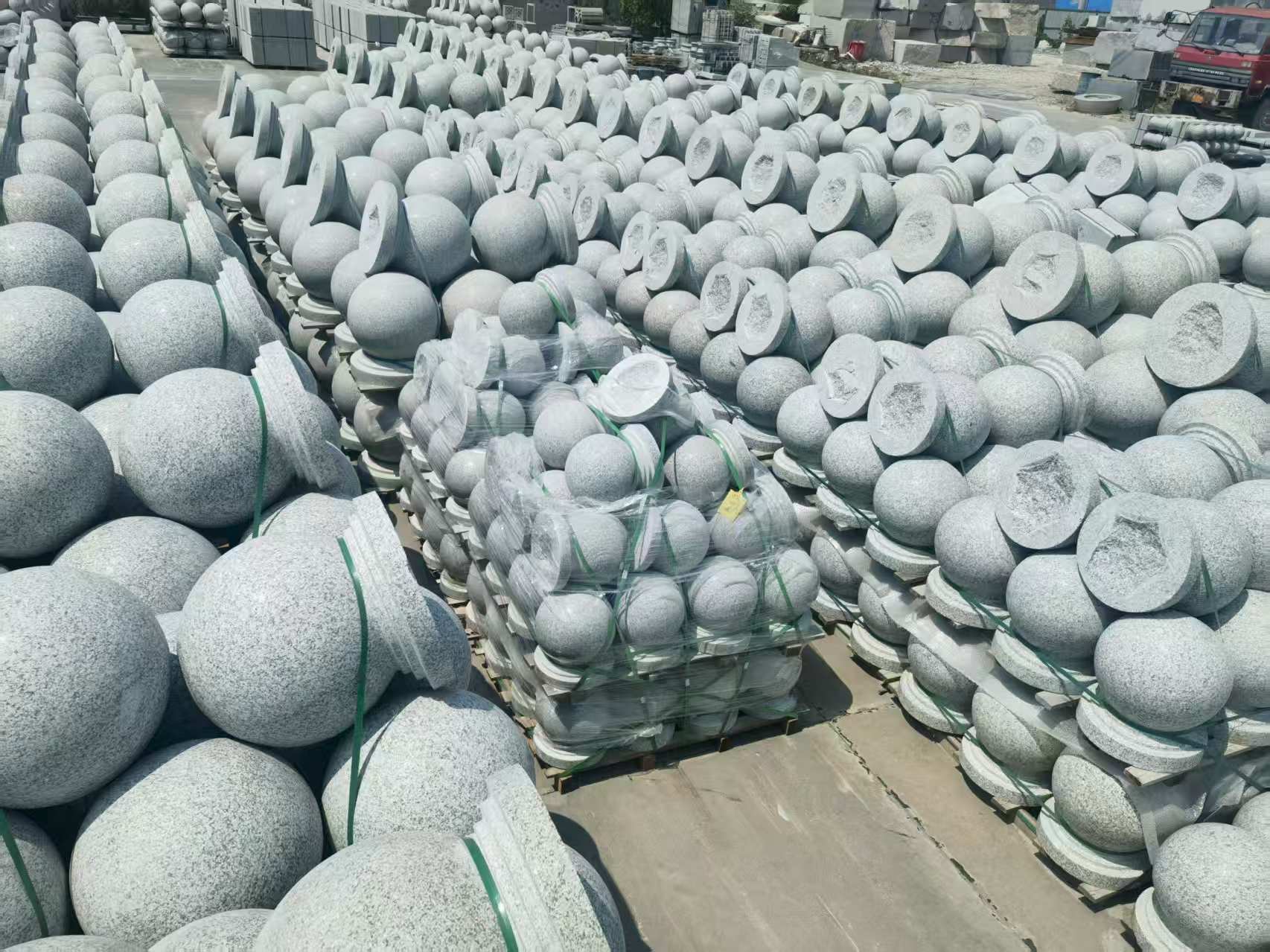 阜新 花岗岩实心圆球，石球，挡车球，挡车石，车止石，路障石。