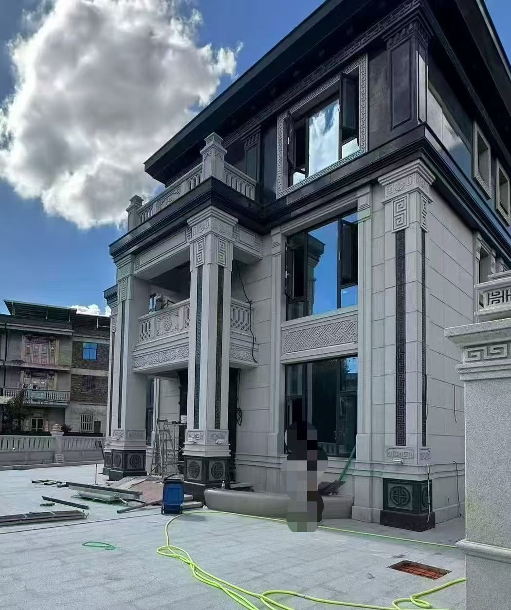 阜新 别墅干挂，芝麻白与芝麻黑完美配合